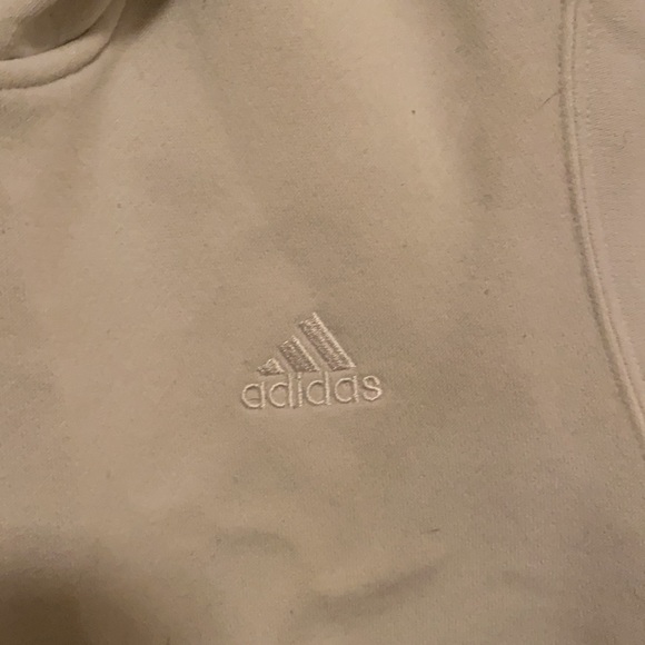 White - Picture 2 of 4